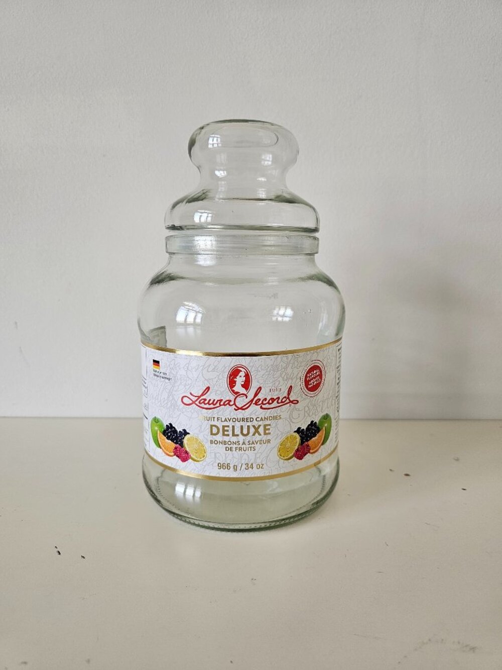 Laura Secord Glass Jar with Silicon Seal 8.25" x 4.75" / 21cm x 12cm